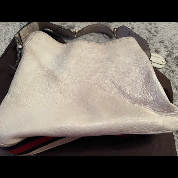 Gucci Off White Heritage Medium Hobo Bag - Picture 11 of 16